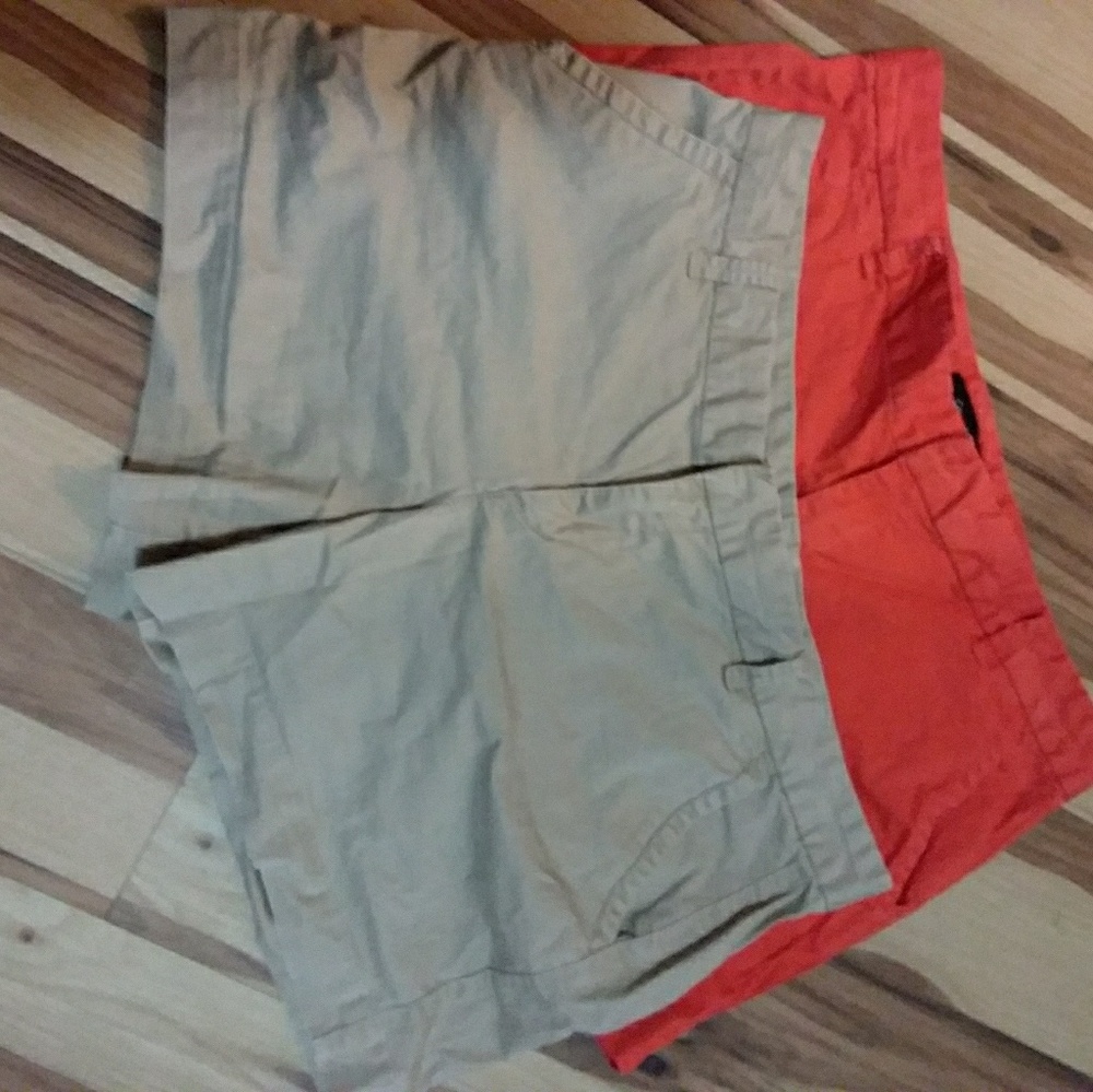 2 pairs of shorts