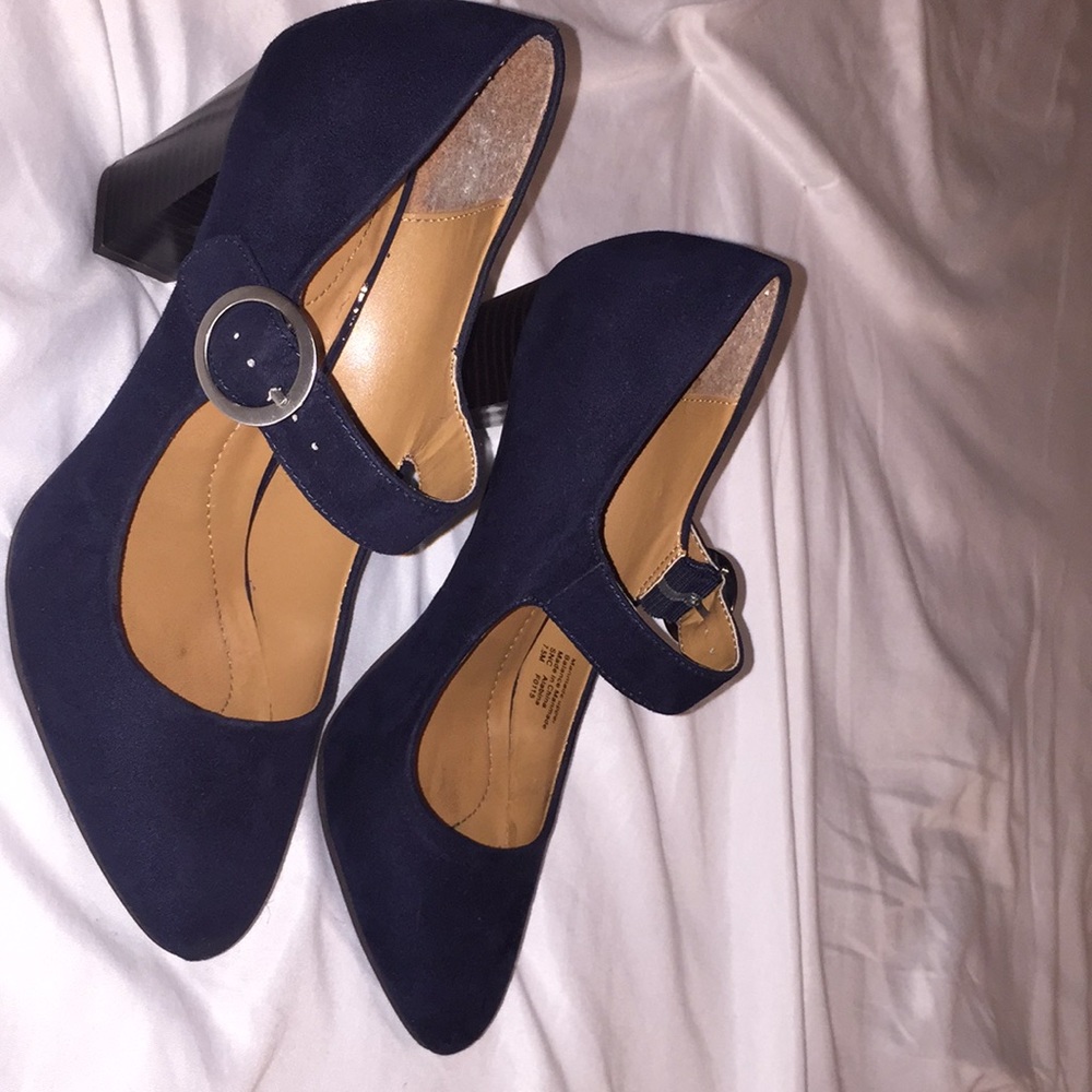 Navy blue style co. Heels