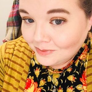 Meet your Posher, Leigh ann