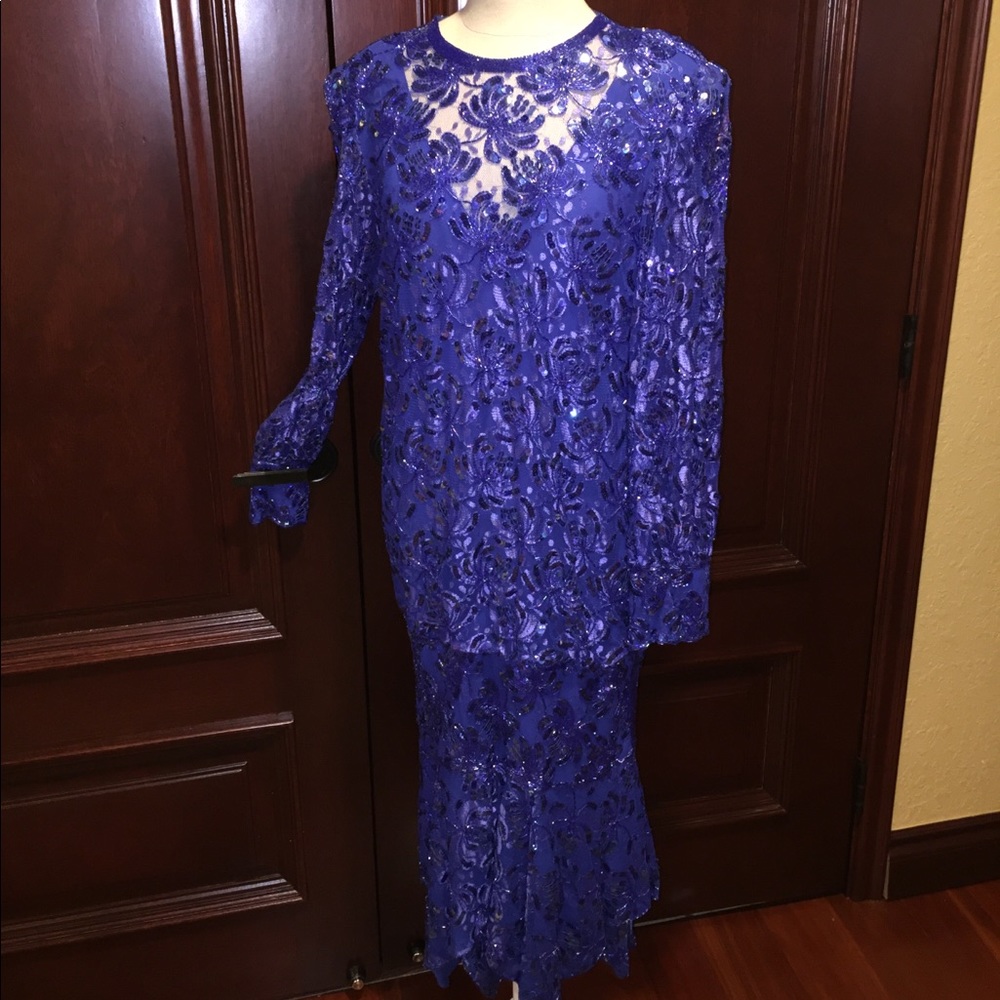 A blue Sequin dress.