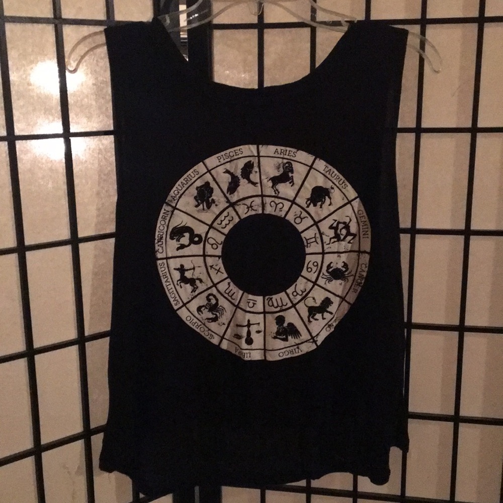 Black Angels & Diamonds zodiac muscle tank. ❤️