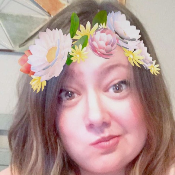 Meet your Posher, Amanda - Picture 1 of 1