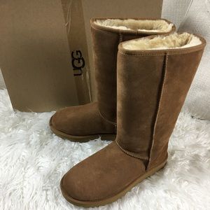 🆕🎄Uggs Classic Tall ll Boot