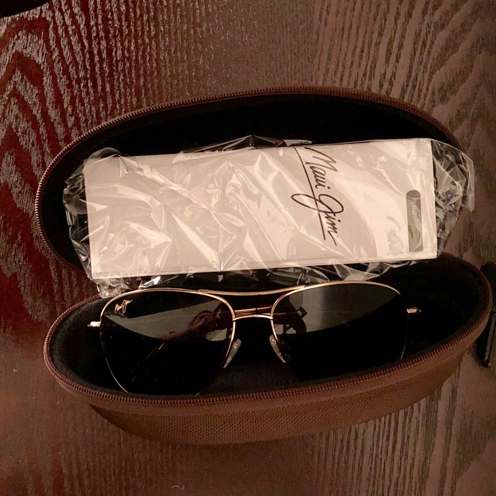 Authentic, New Maui Jim Baby Beach Aviators