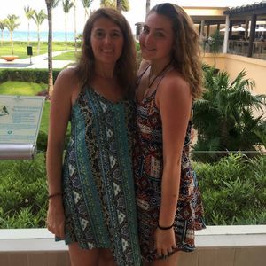 Meet your Posher, Lori