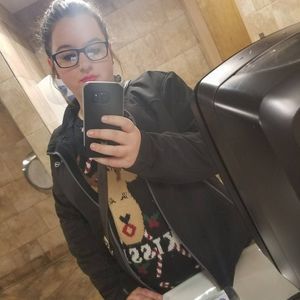 Meet your Posher, Paryse