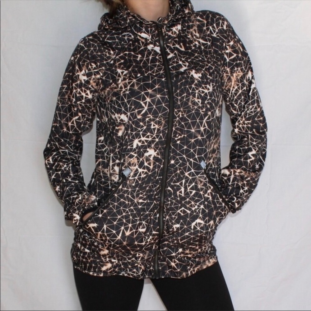 Lululemon misty miss rain jacket