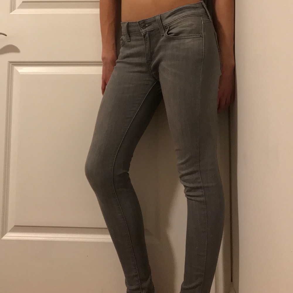 Light gray Levi jeans