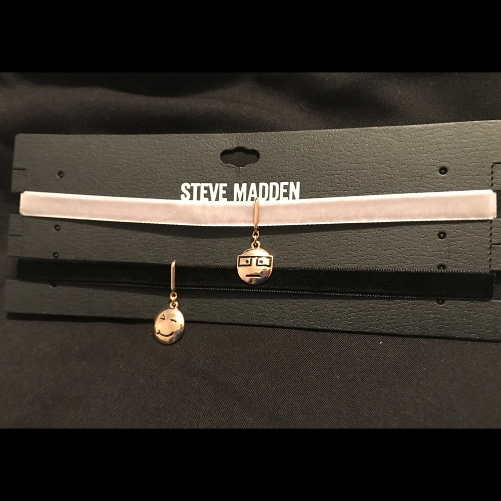 Steve Madden Emoji Choker