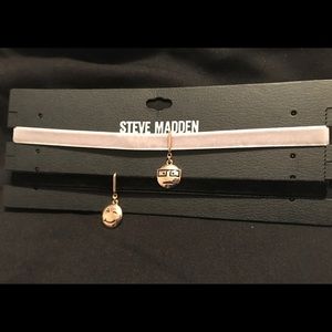 Steve Madden Emoji Choker