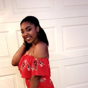 Meet your Posher, Natalie