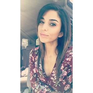 Meet your Posher, Alexia