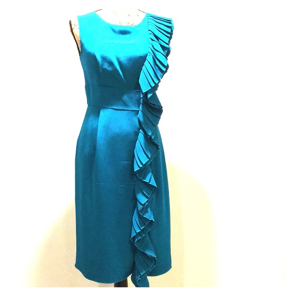 👗PRADA Dress👗 - Picture 2 of 8