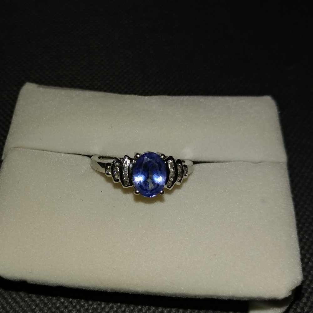 AAA Tanzanite & White zircon 10k white size 7 ring