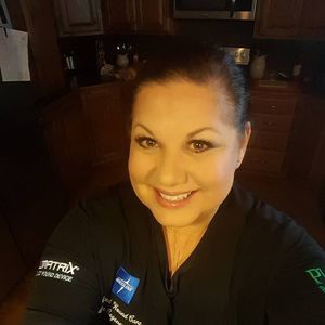 Meet your Posher, Mona