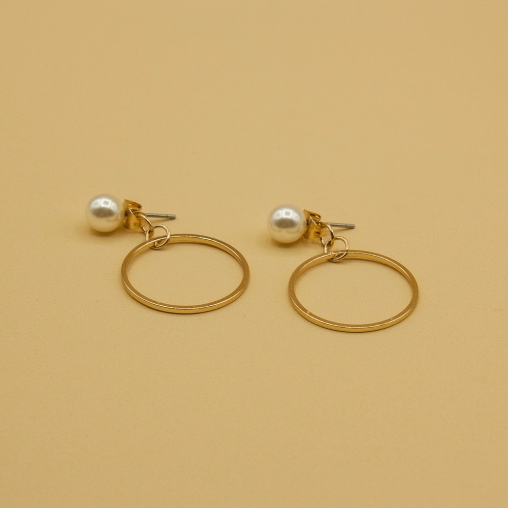 Minimal Pearl and Loop Earrings