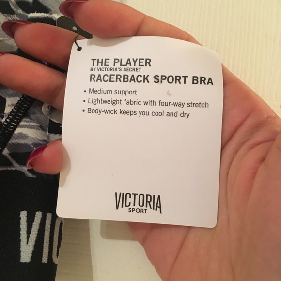 Victoria's Secret Sports Bra 💪🏽✨ - Picture 4 of 4