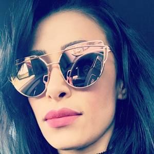 Meet your Posher, Tania