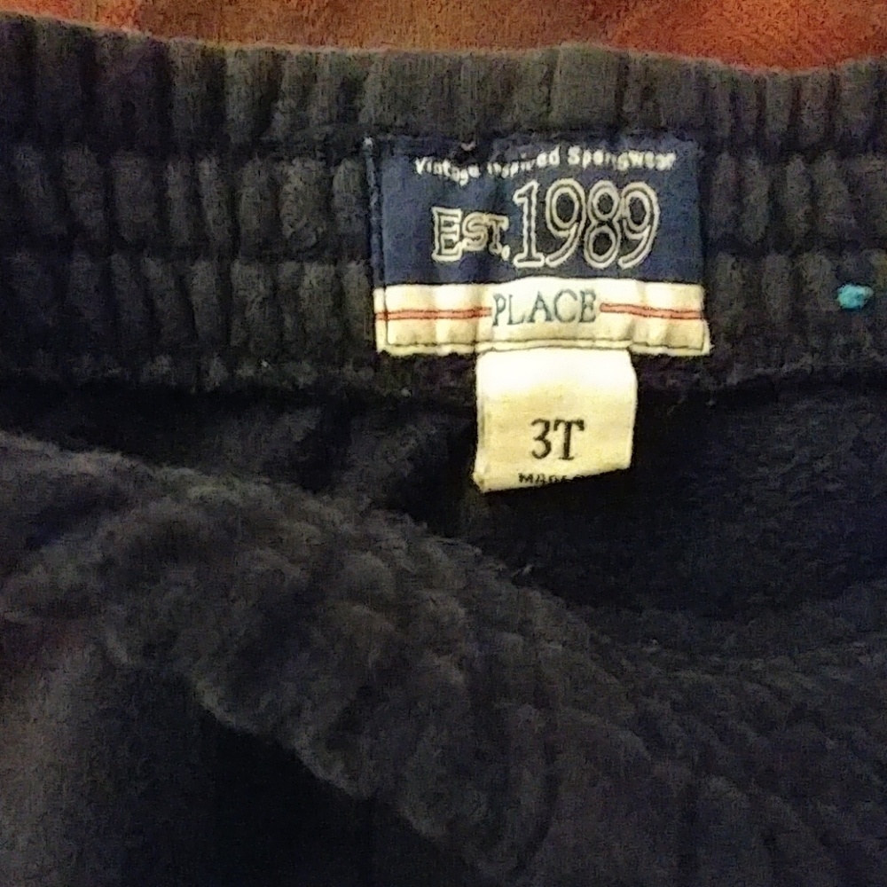 Children's Place 3T boys sweatspants - Picture 2 of 2