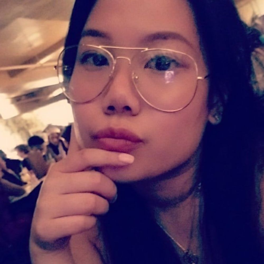 Meet your Posher, Alexis