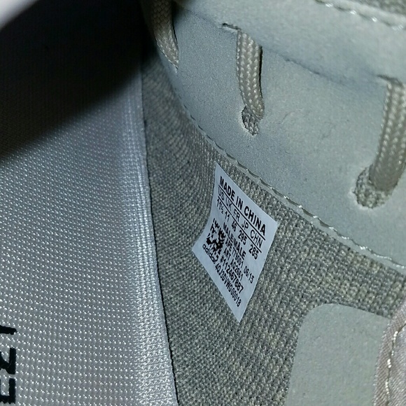 Yeezy 350 Boost Oxford Tan - Picture 4 of 8