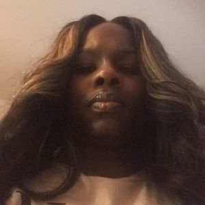 Meet your Posher, Tia