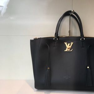 Meet your Posher, Tanix