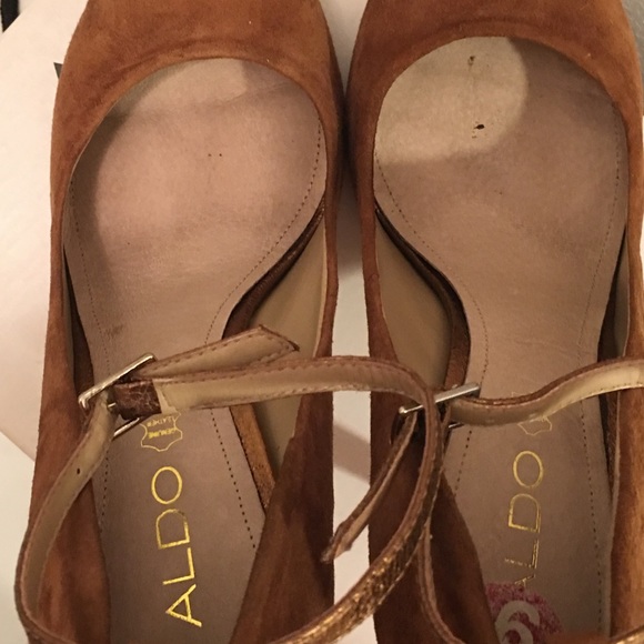Size 9 womens Aldo heels with strap - Picture 6 of 8