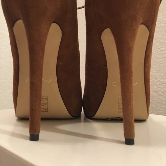 Size 9 womens Aldo heels with strap - Picture 7 of 8