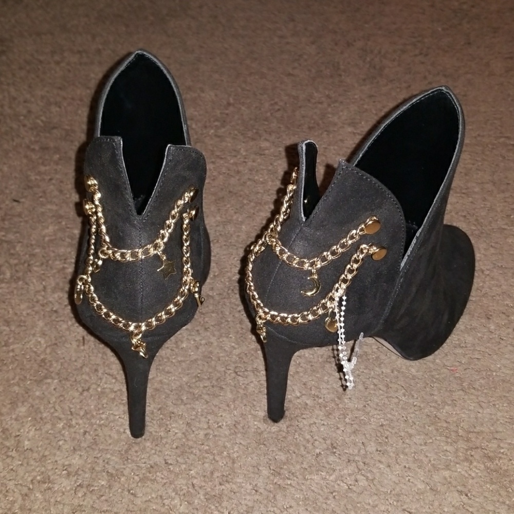 Booties - Picture 3 of 4