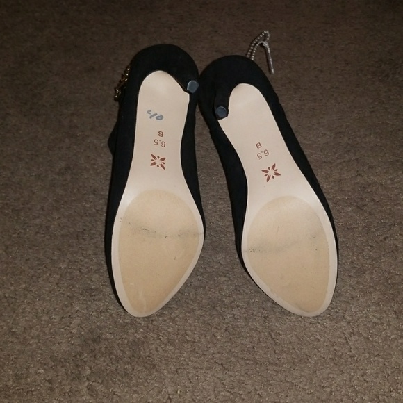 Booties - Picture 4 of 4