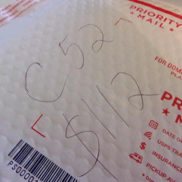 8 SASHA LEE EARRINGS & 3 BRACELETS C52 - Picture 4 of 4