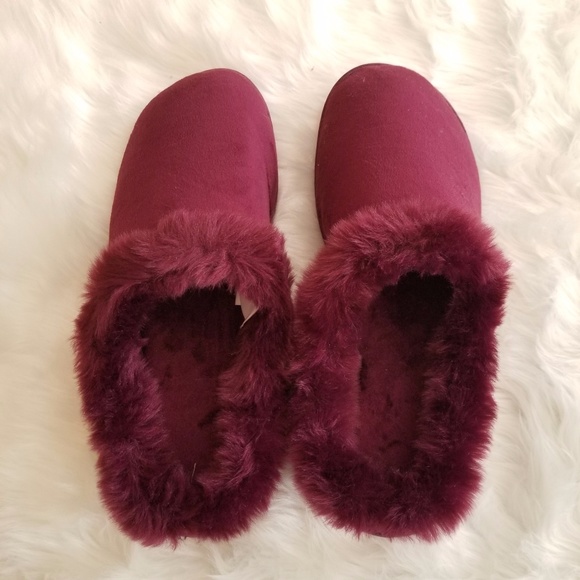 Charter Club Accessories - NIB Charter Club Women's Memory Foam Slippers XL