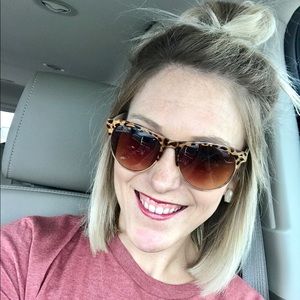 Meet your Posher, Carlee