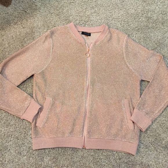 Amazing Sweater❤️ - Picture 3 of 7