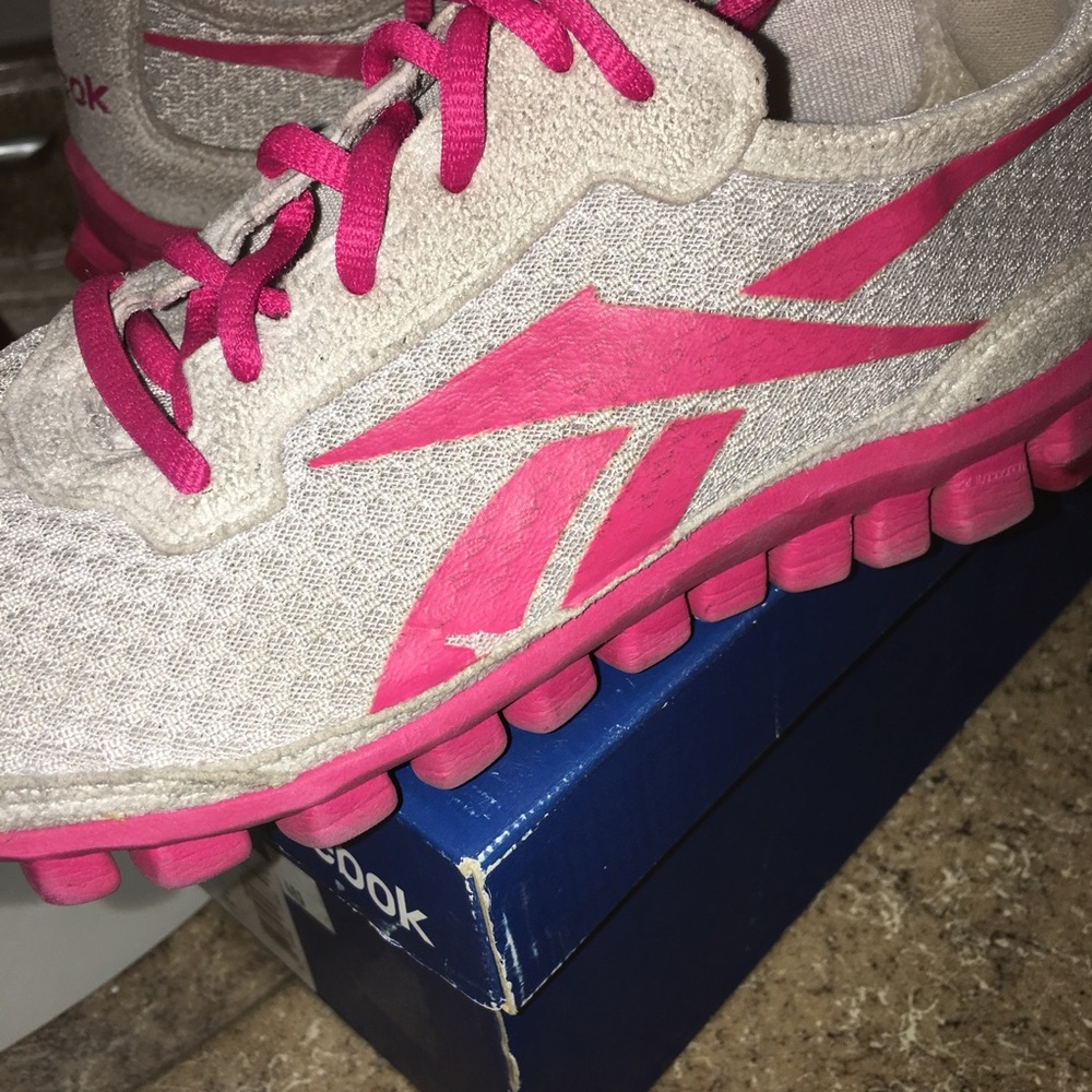 Reebok Realfex size 6