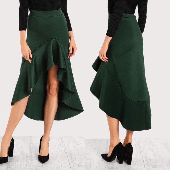 Dresses & Skirts - 🆕HP🏆Flounce trim beautiful  skirt