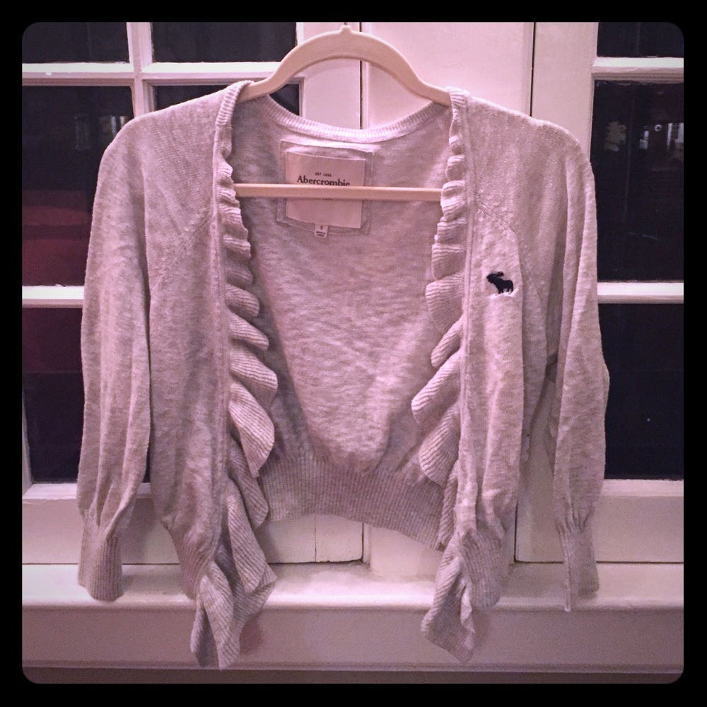 Creamy Grey Ruffle Cardigan