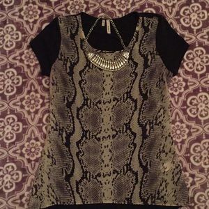 Snakeskin pattern tee