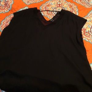 NWOT Flowy black Top