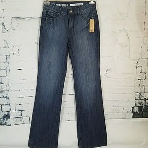 NWT DKNY women's boot leg jeans