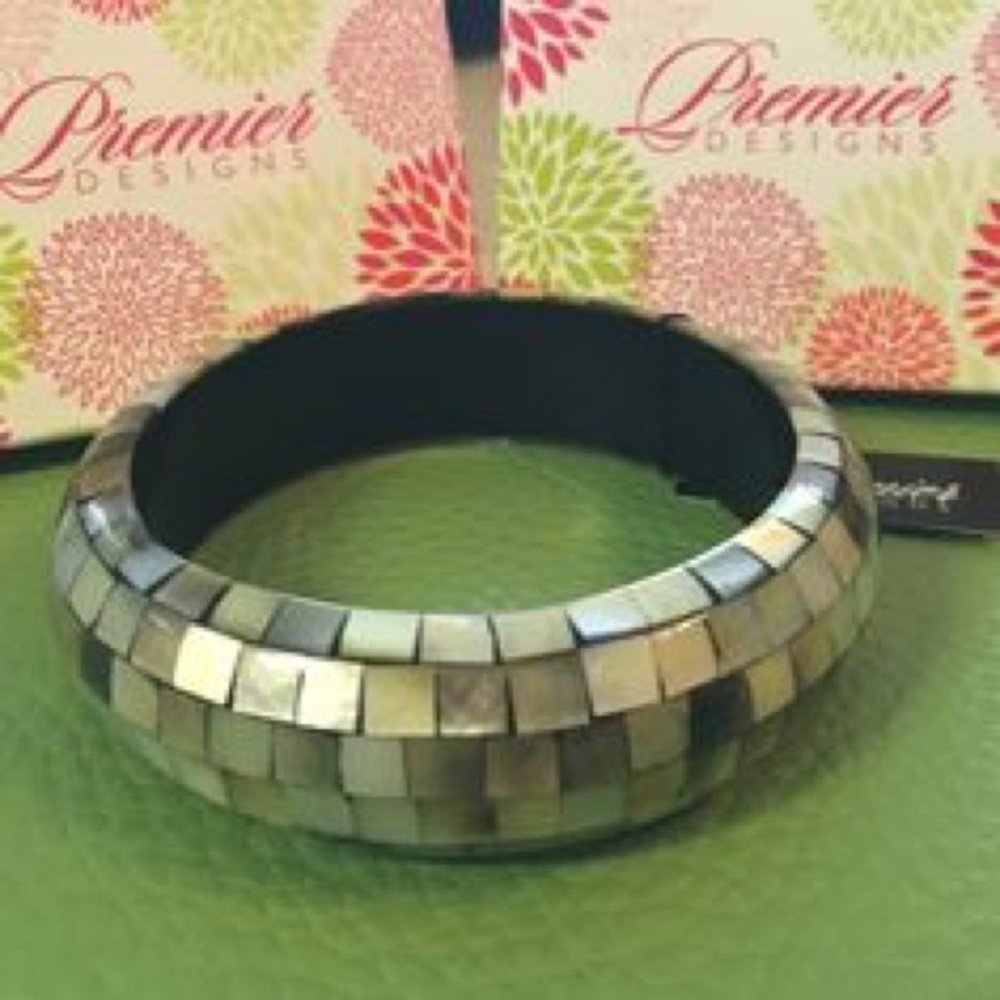 Shelley bracelet LE