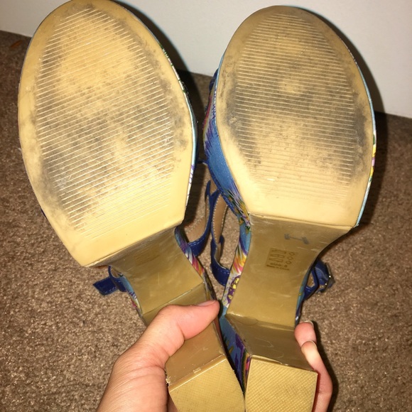 SOLD OUT Shoe Republic LA Strappy Platform Heels 8 - Picture 4 of 8