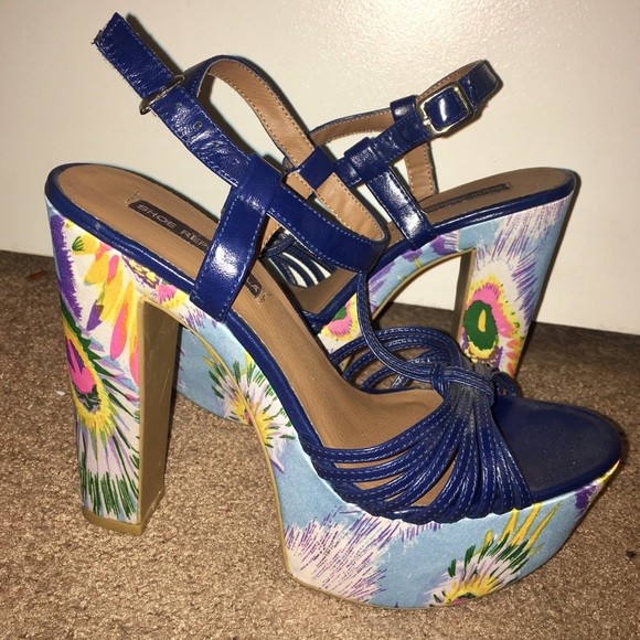 SOLD OUT Shoe Republic LA Strappy Platform Heels 8 - Picture 5 of 8
