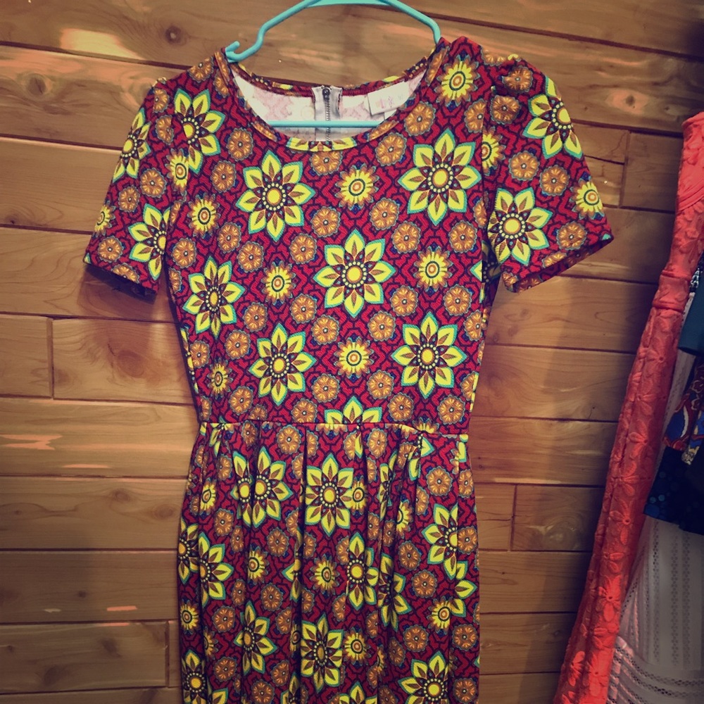 EUC XS Lularoe Amelia Dress
