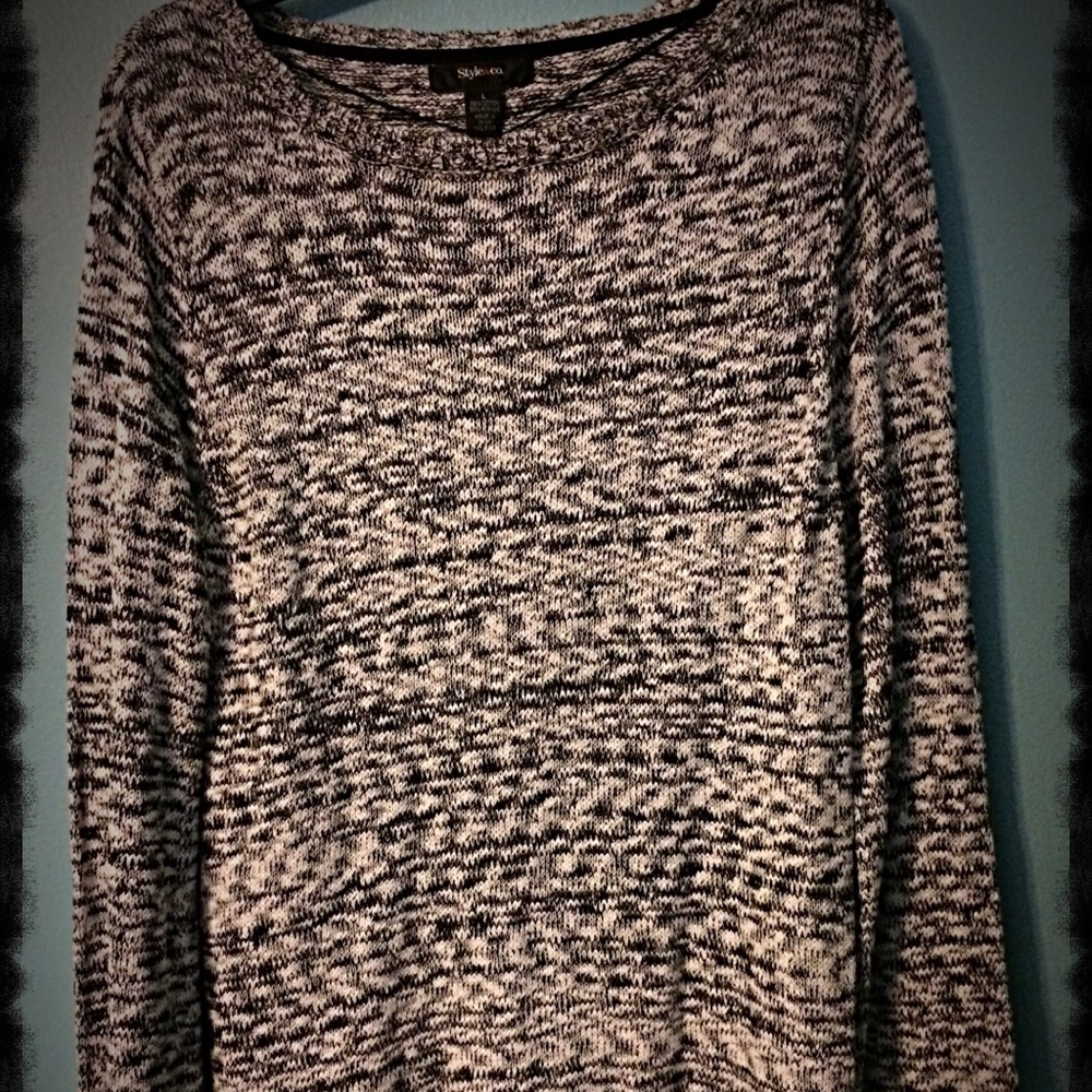 Adorable fringe Sweater