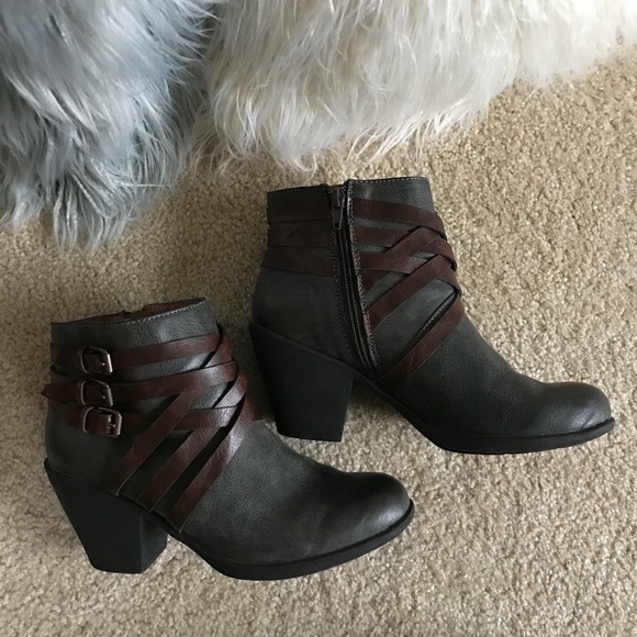 Sofft Gray Booties - Picture 4 of 8
