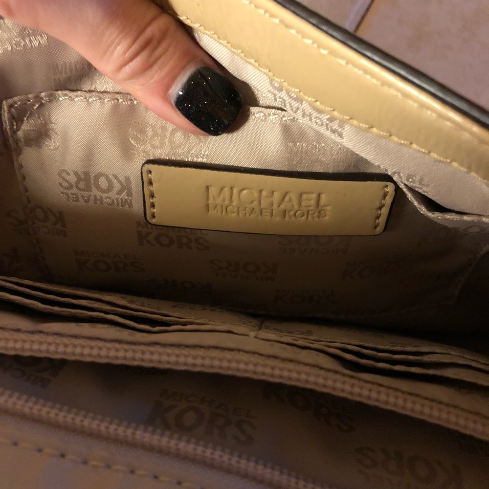Michael Kors Patent Shoulder Bag - Picture 3 of 7