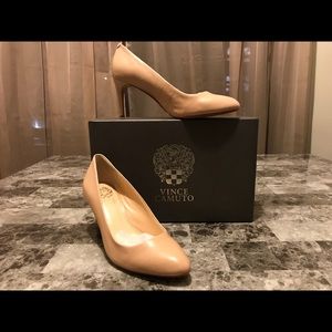 Size 6 Vince Camuto heels