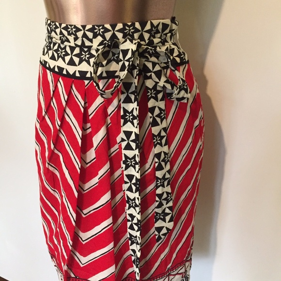 ANTRHO We Heart Vera Red Stripe Star Tie Skirt - Picture 2 of 8